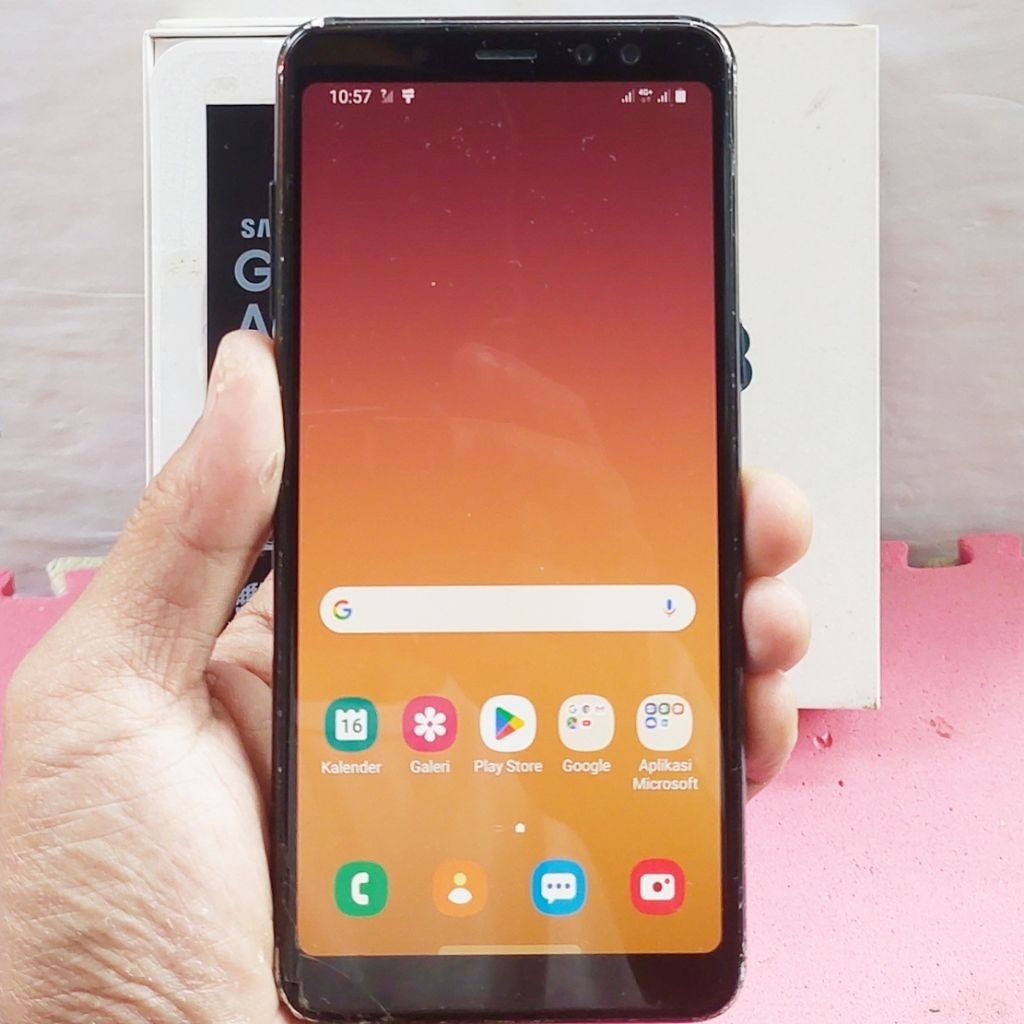 Hp Samsung A8 2018 4/32 NFC Second Original Eks Sein