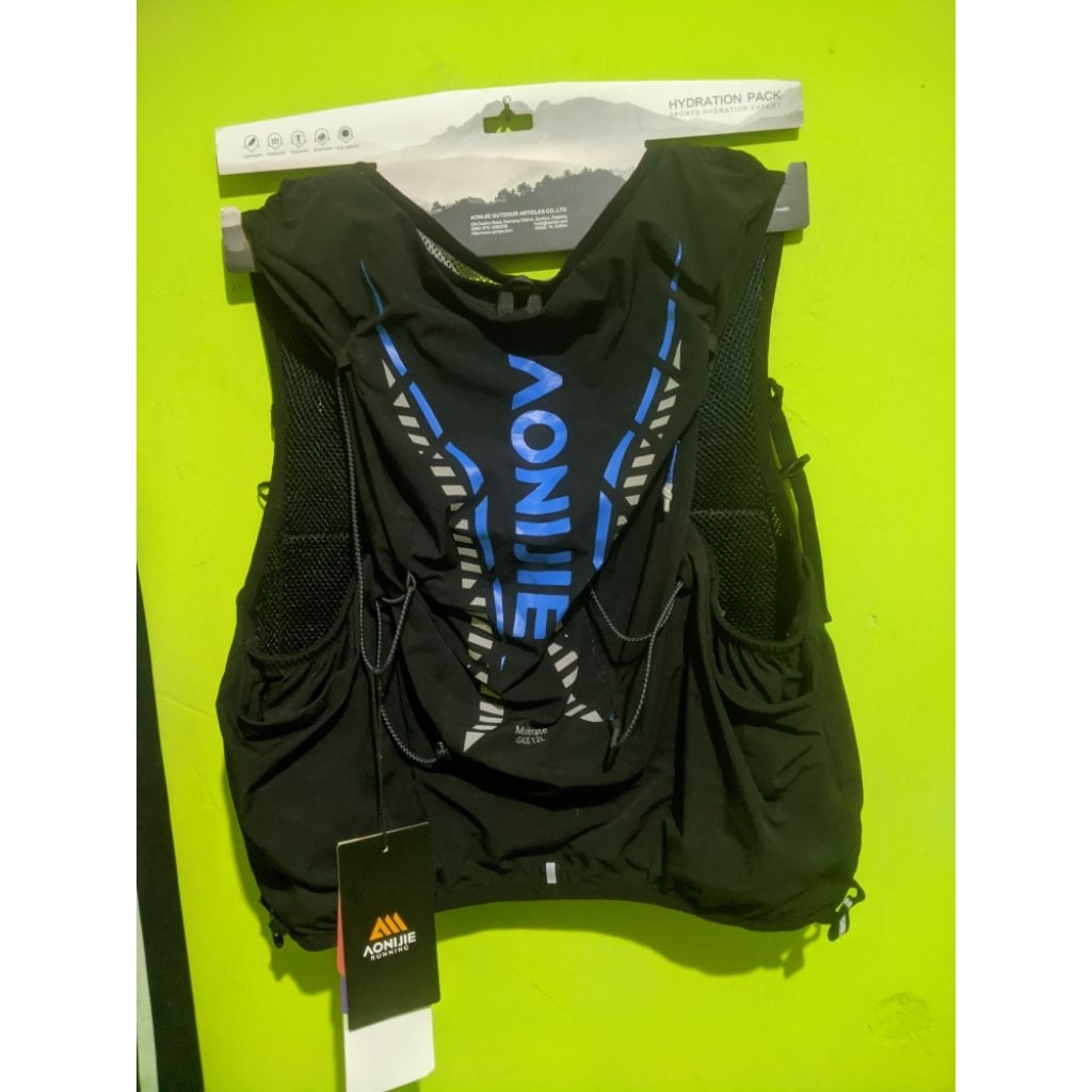 Vest Aonijie