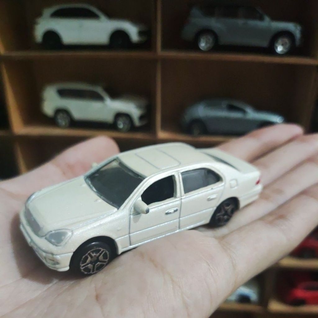 maisto motormax lexus ls430 putih loose