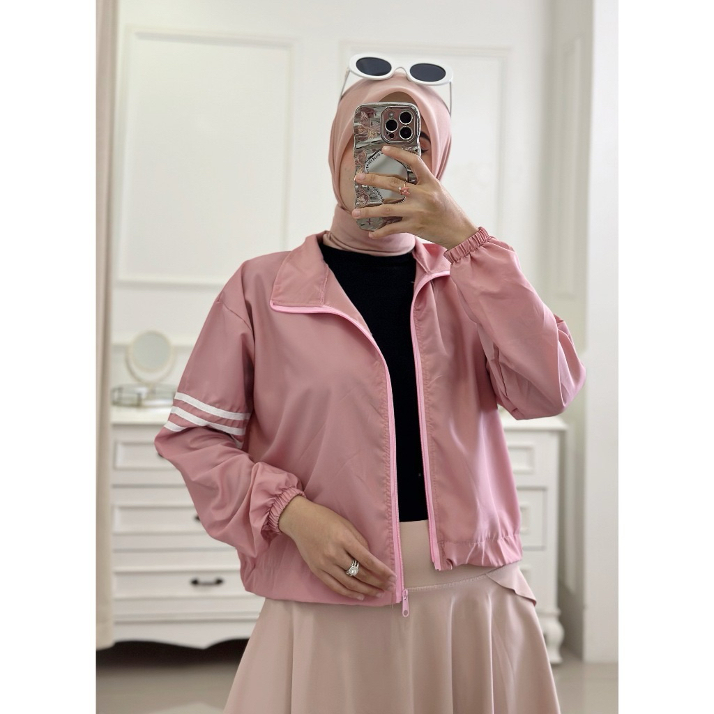 JAKET PARASUT CROP JUMBO OLAHRAGA WANITA