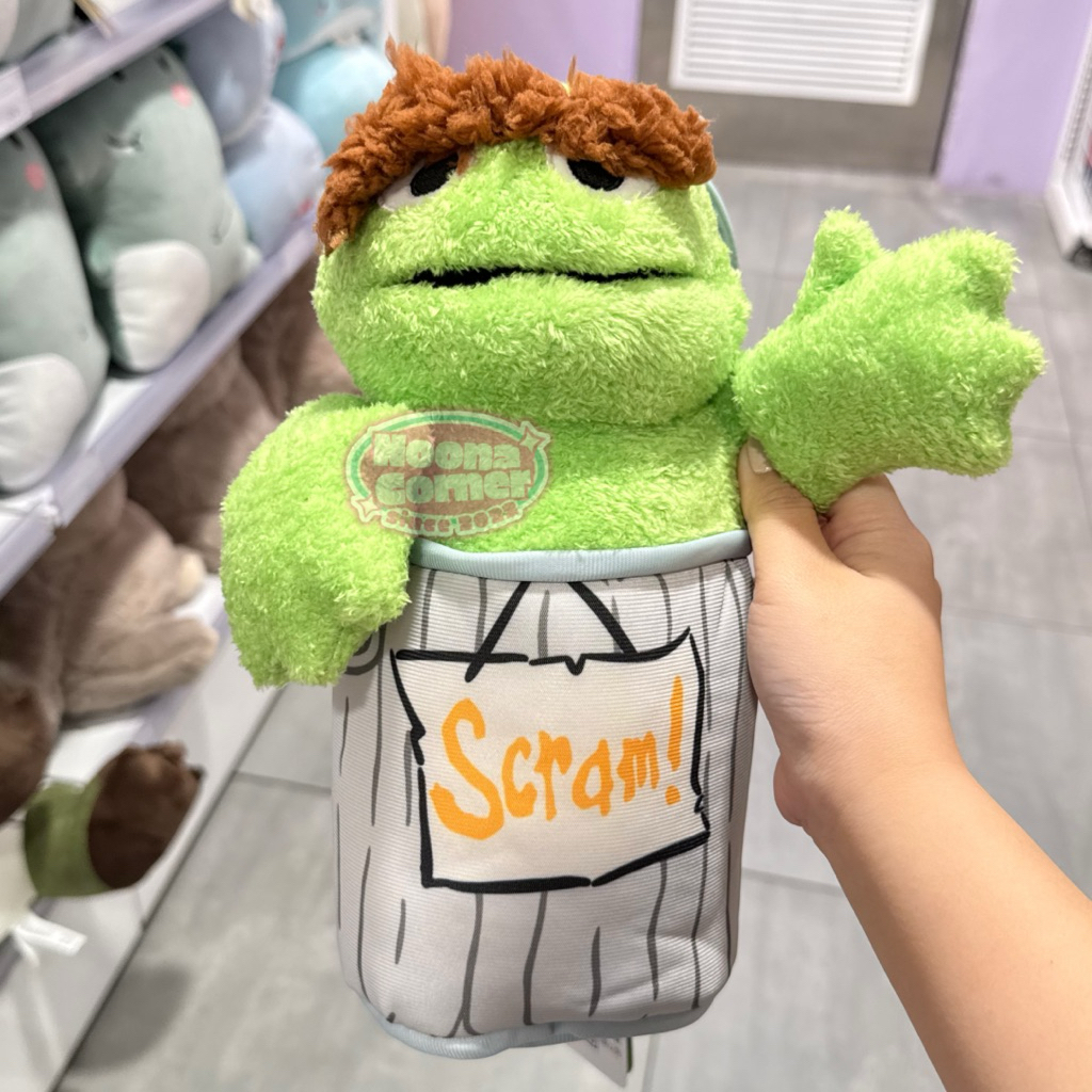 Ohsome x Reesee‼️ Boneka Plush Oscar Trash Bin Sesame Street Collection
