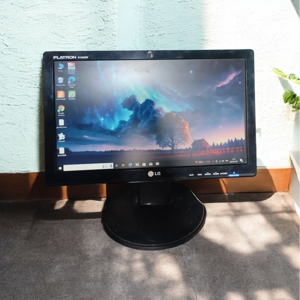 monitor 19 inc minus Polaris, garis, murah