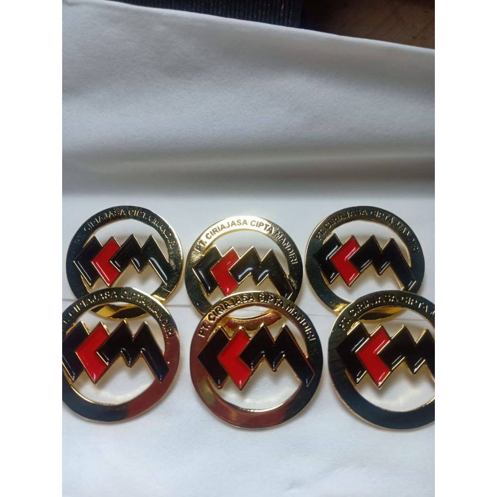 pin/enamel/costume