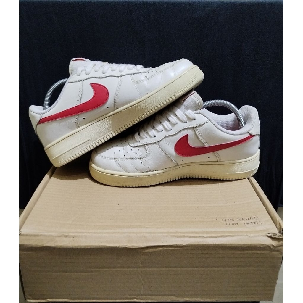 Sepatu Nike Air Force 1 Low  White Gym Red Bekas Size 40 Preloved