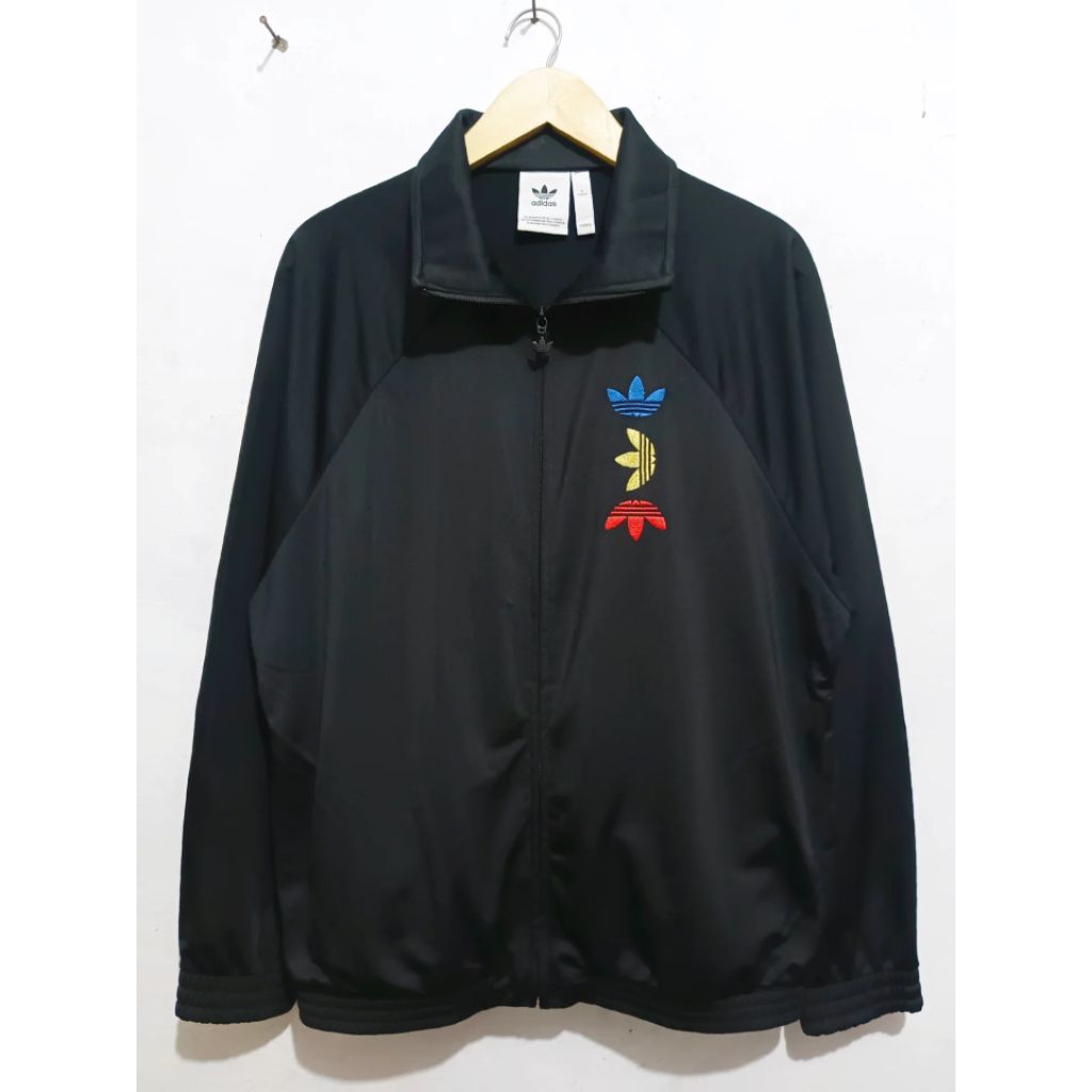 Tracktop Adidas Big Logo.