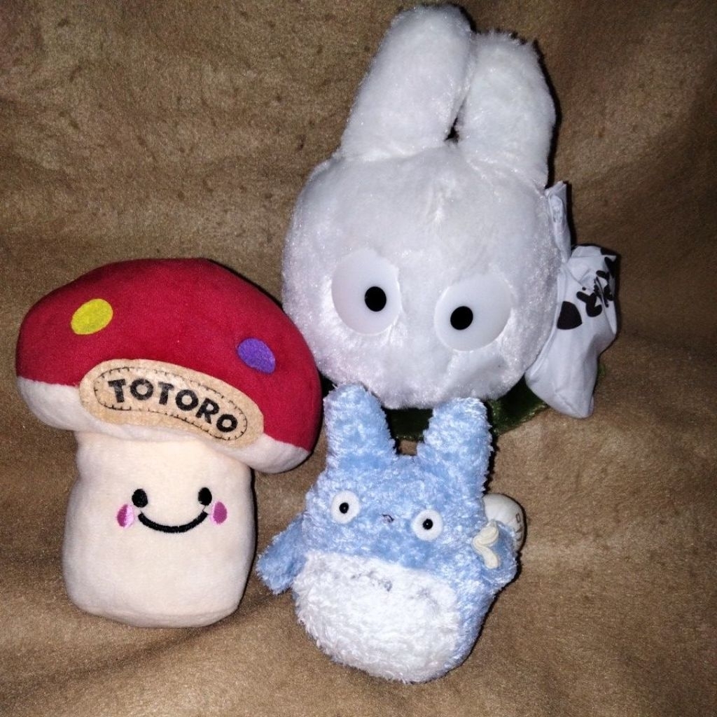 Totoro Biru Sunarrow, totoro putih dan jamur totoro no brand