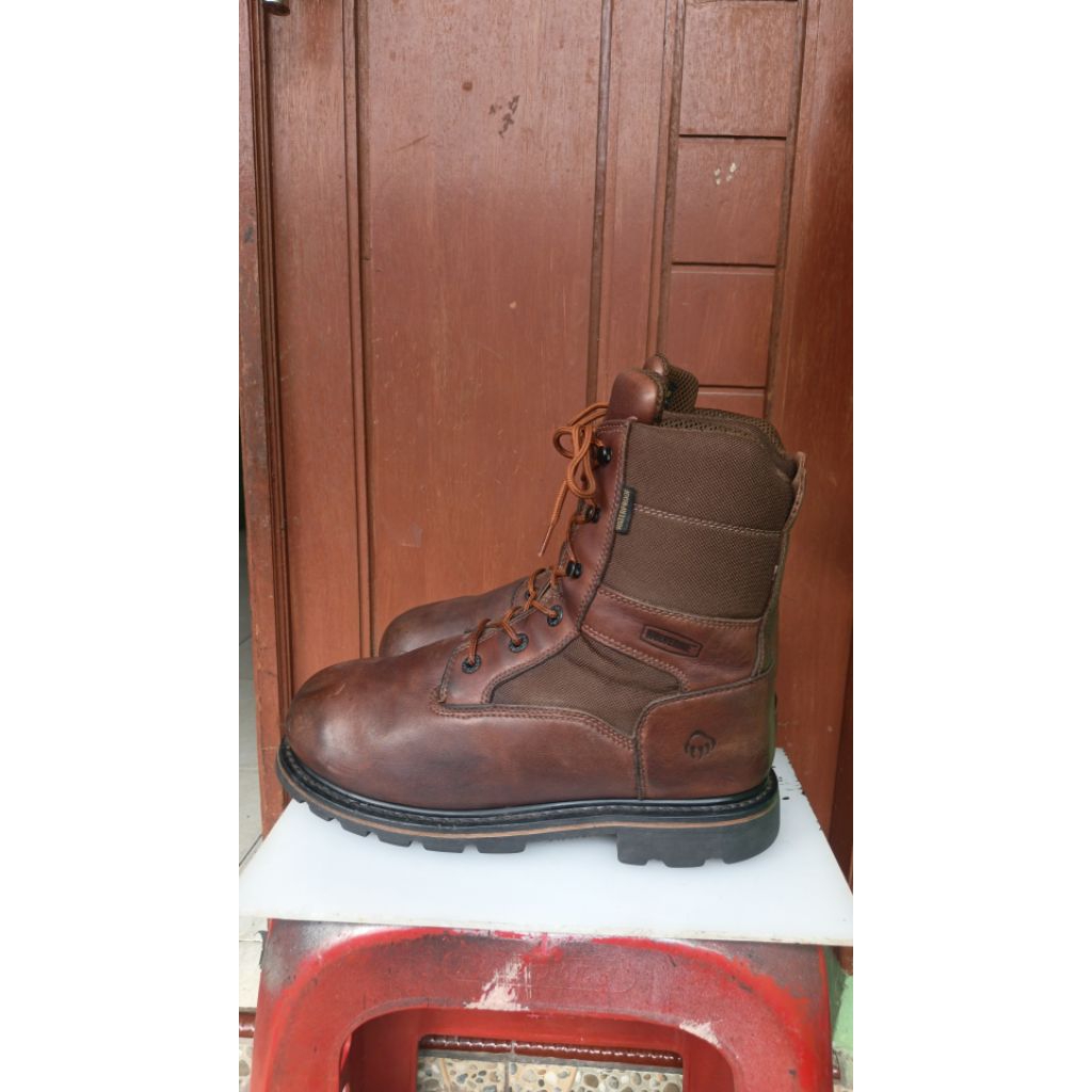 sepatu boots WOLVERINE 45