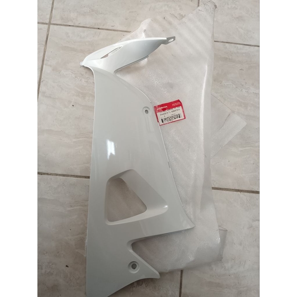 64450-KTL-690FMX Cover Sayap Dalam Kiri Supra Fit New Putih 64450KTL690FMX