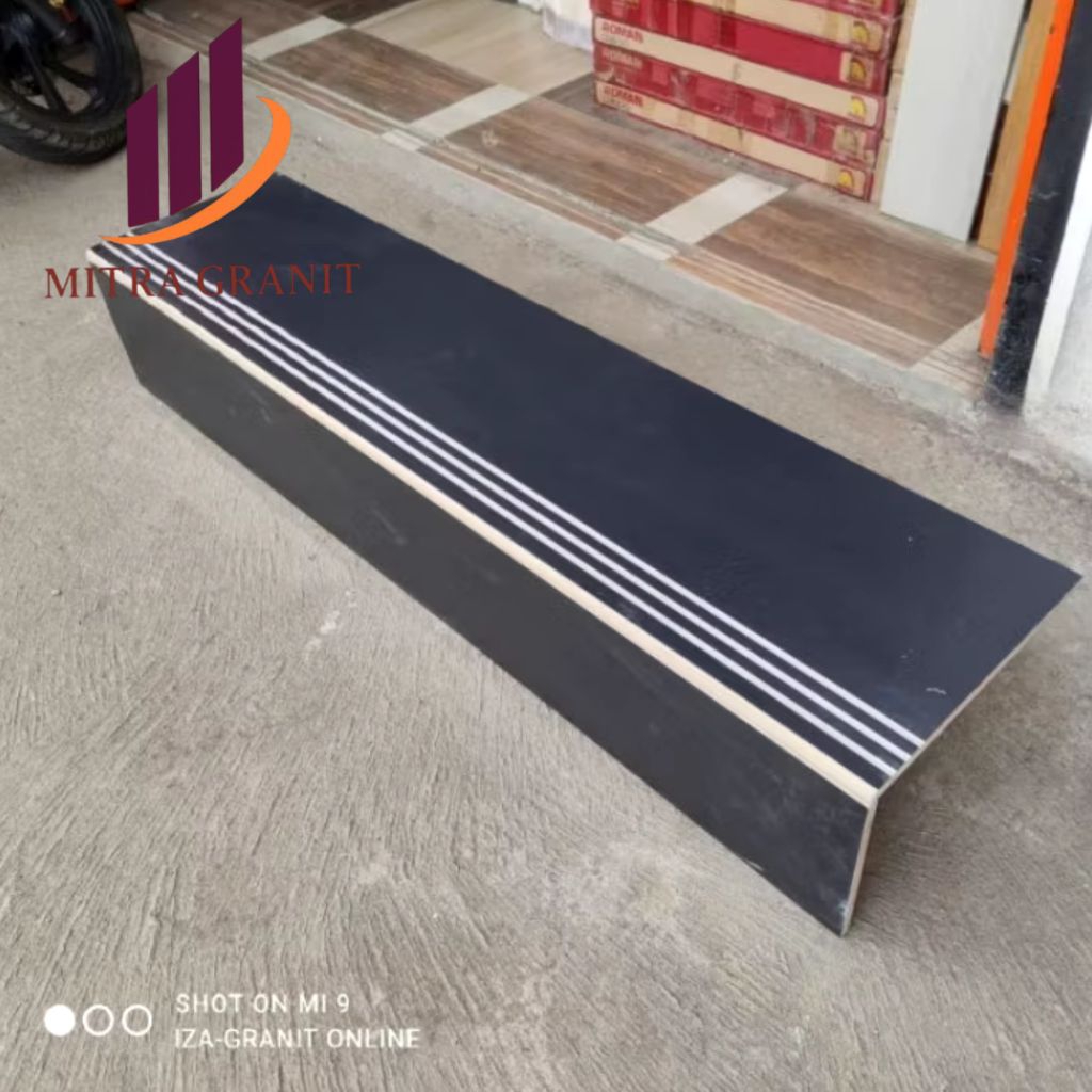 granit tangga 30x100 dan 20x100 hitam dop