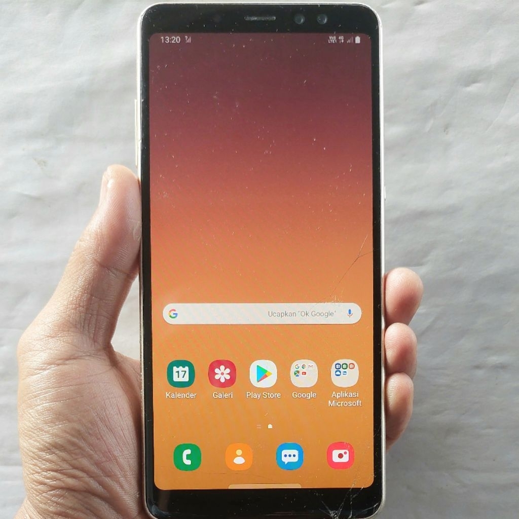Handphone Samsung Galaxy A8 Plus Second 6/64 NFC Eks Sein Original