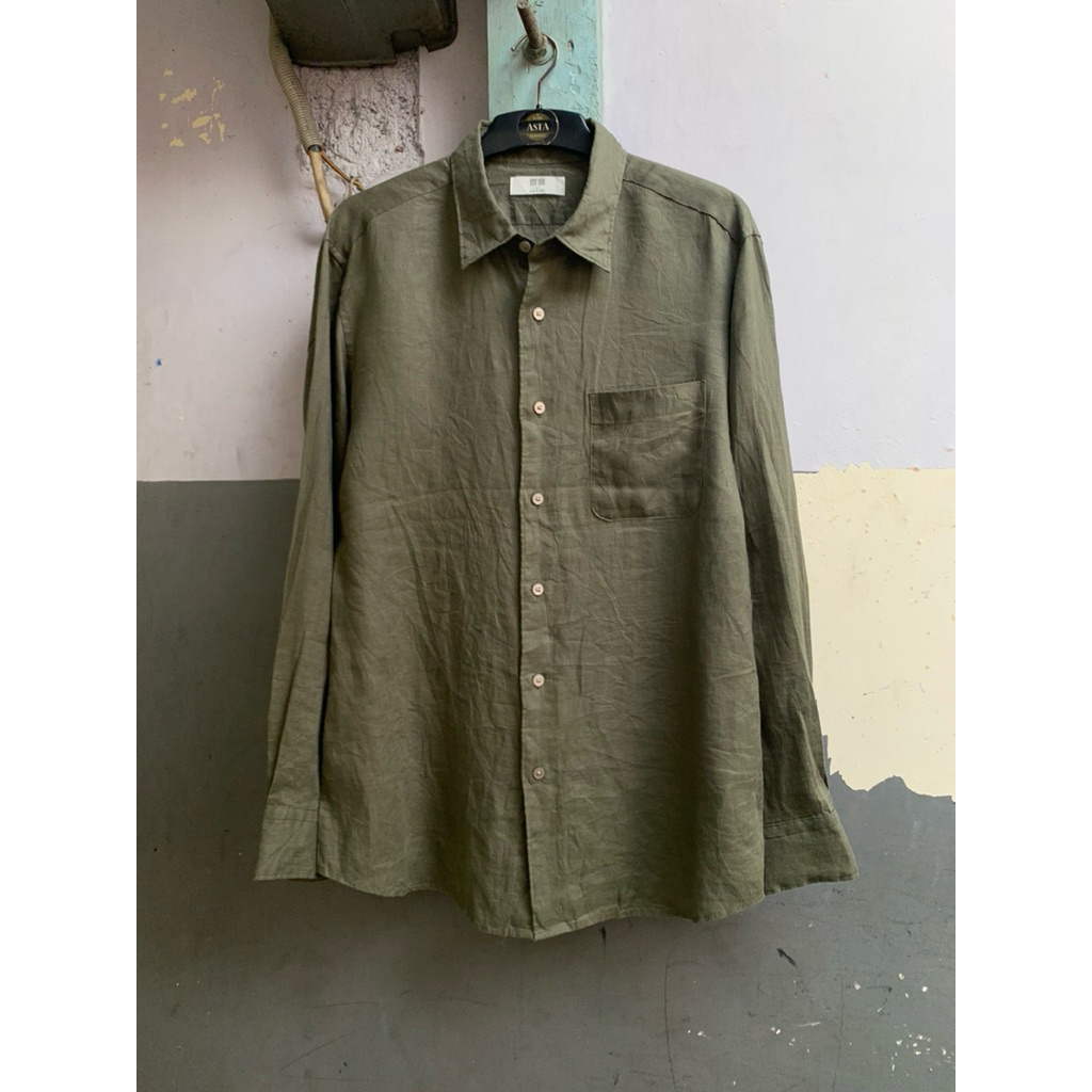 kemeja pria uniklo linen polos lengan panjang preloved size L