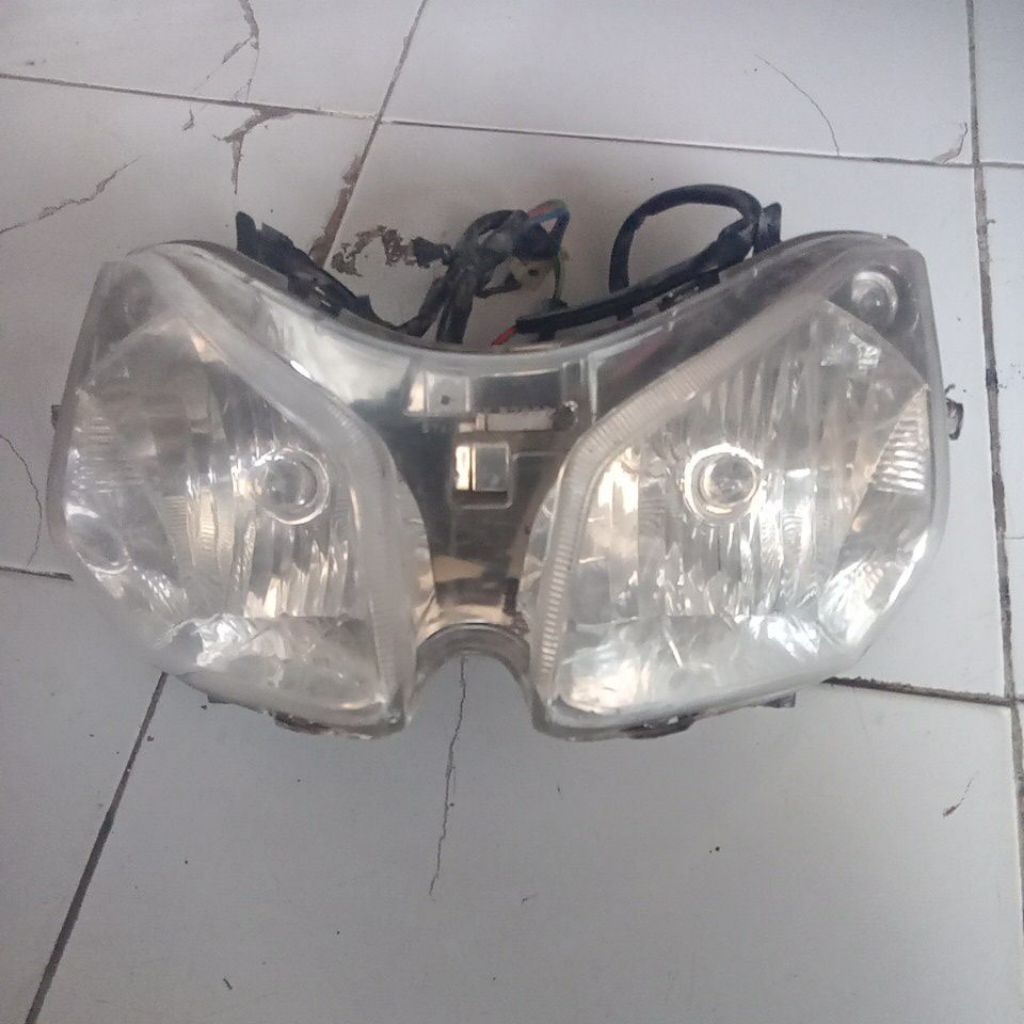 Lampu depan Honda Vario 110 lama seken original copotan