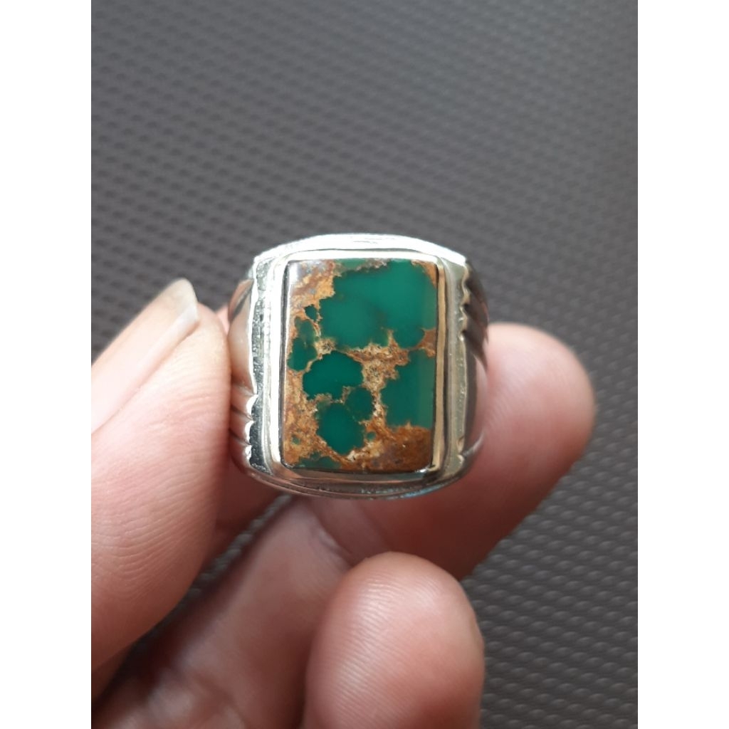 Natural Pirus Persia Hijau Kedondong Urat Emas
