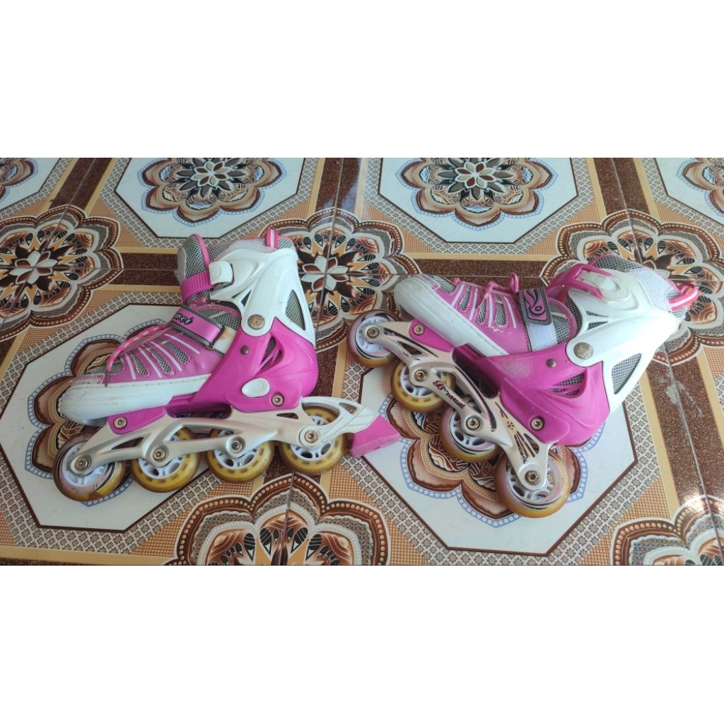 Sepatu roda anak cewek Second