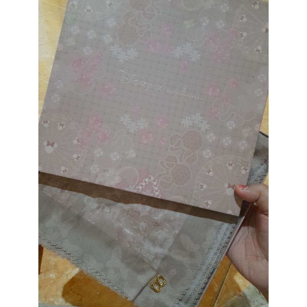 Buttonscarves TDP Milk Tea XL mantan