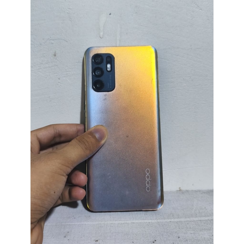 Oppo Reno 6 minus