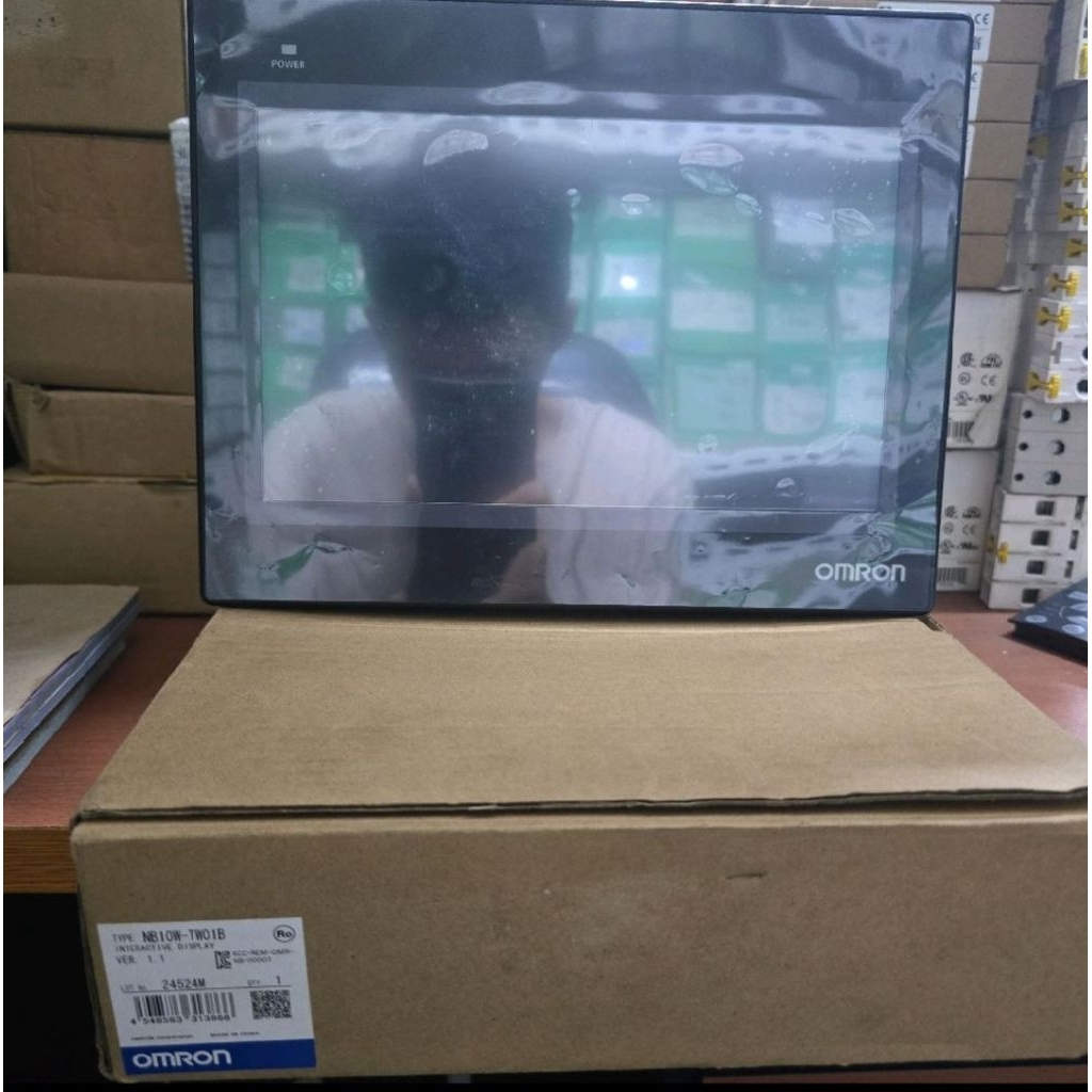 INTERACTIVE DISPLAY OMRON NB10W-TW01B/HMI OMRON NB10W-TW01B ORIGINAL