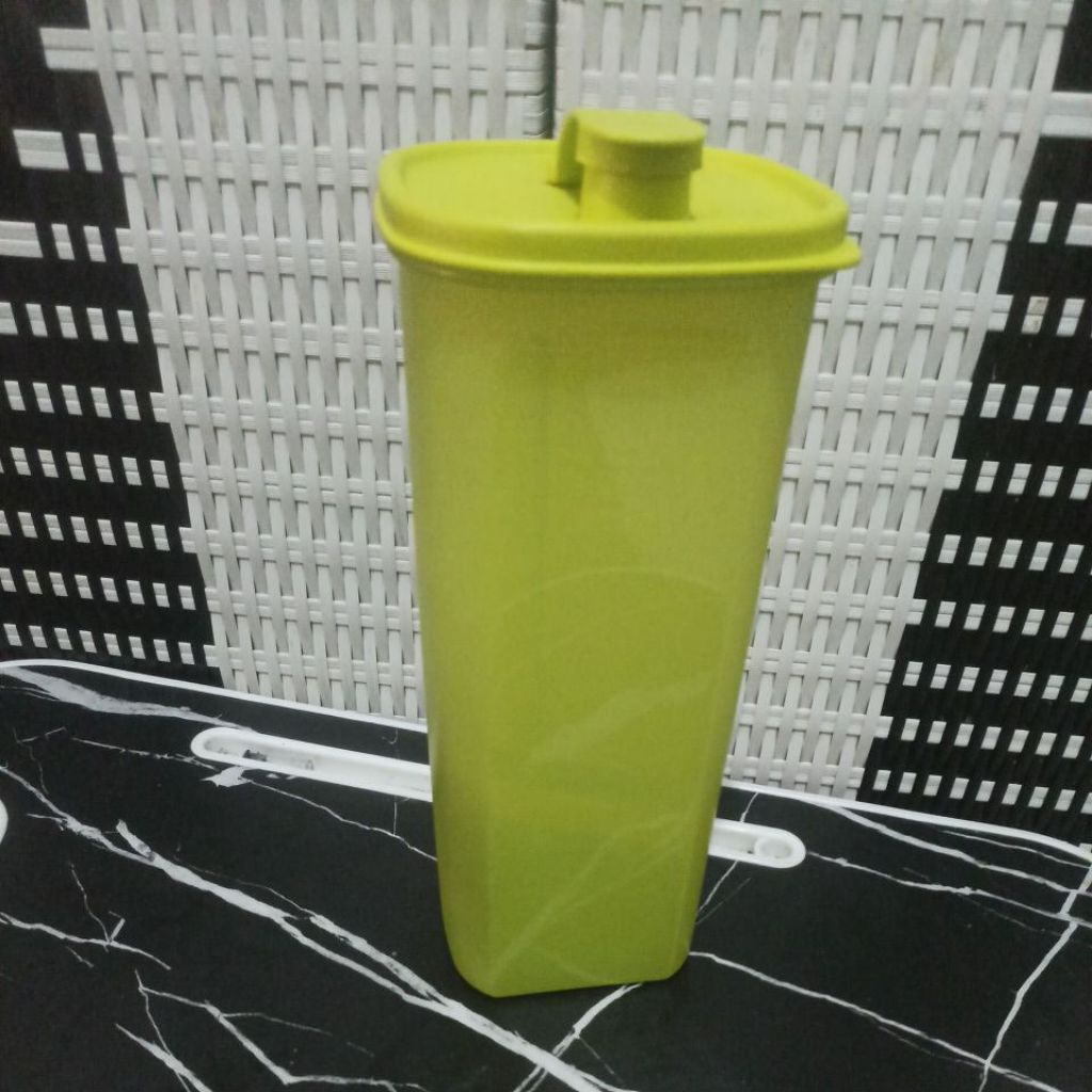 Slim Line Tupperware