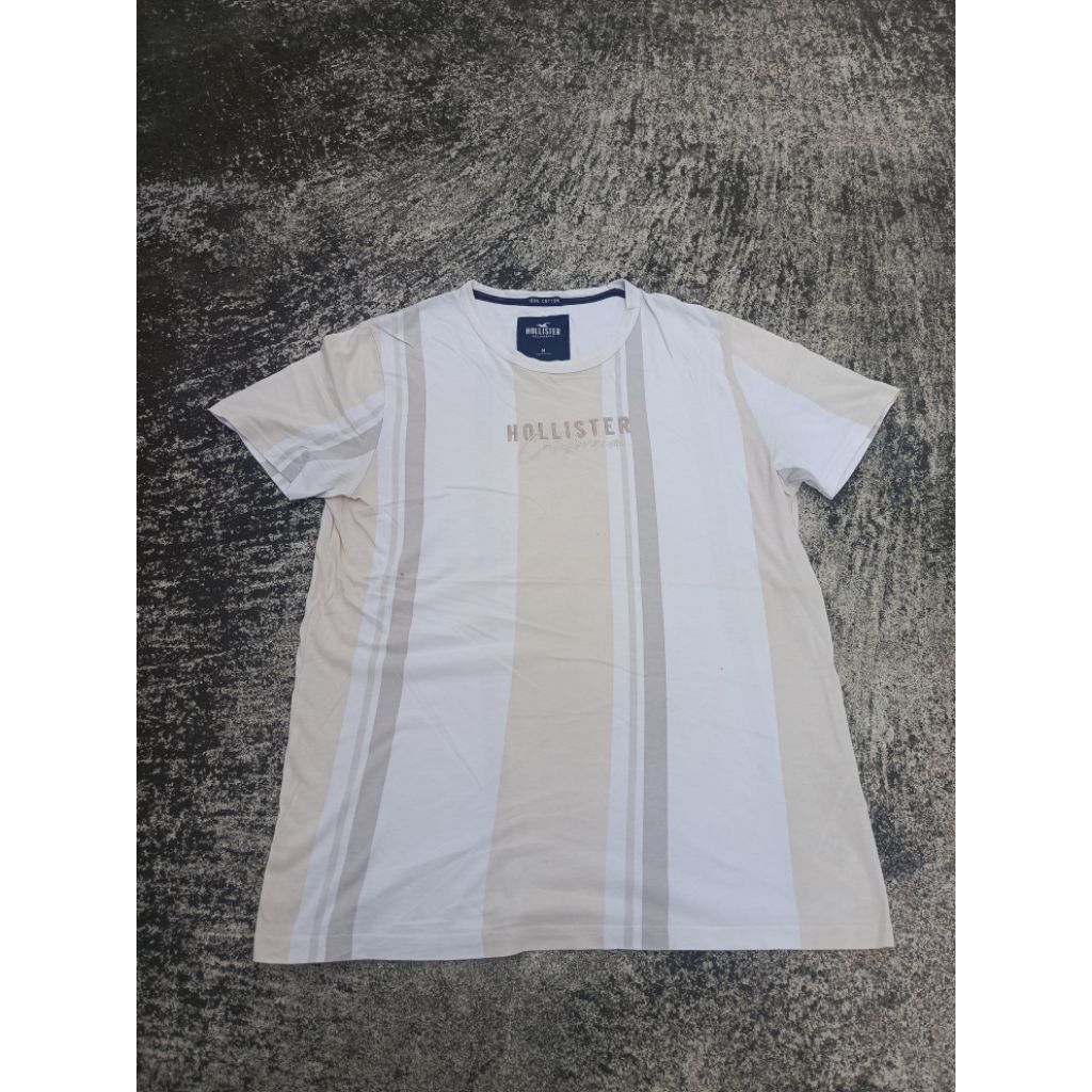 Kaos Hollister