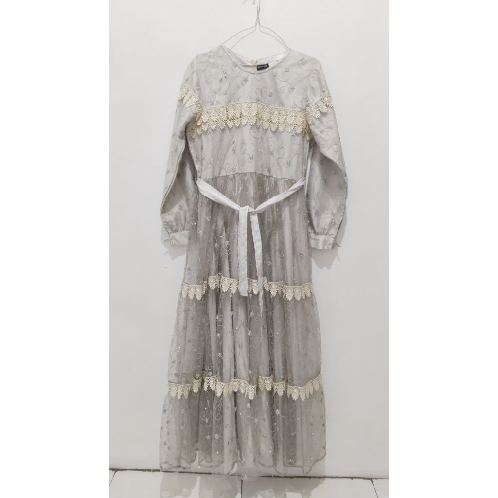 PRELOVE DRESS BRUKAT WANITA MUSLIMAH SILVER UNTUK WISUDA LAMARAM AKAD NIKAH PESTA