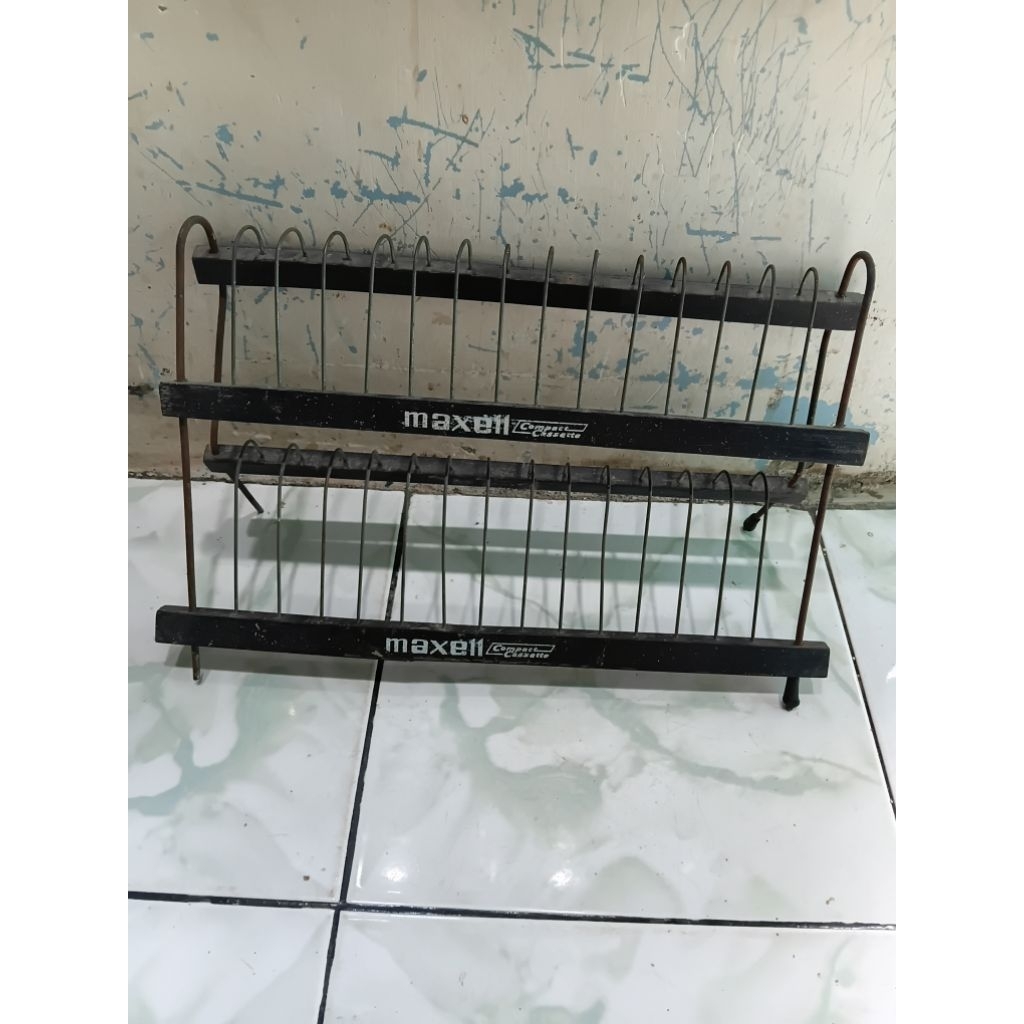 Rak kaset pita jadul