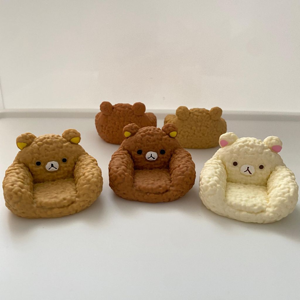MAINAN ANAK MINIATURE SOFA BERUANG KORILAKKUMA BERUANG BEAR KURSI DUDUKAN TATAKAN CLAY RESIN