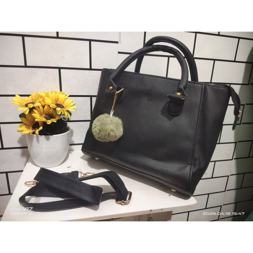 TAS CANTIK ELEGAN WARNA HITAM ( NEW )