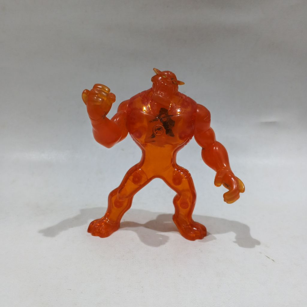 Figure Alien Monster Ben 10 Orange