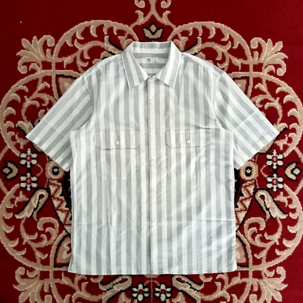 Workshirt Uniqlo U Stripe Salur Garis Garis Double Pocket