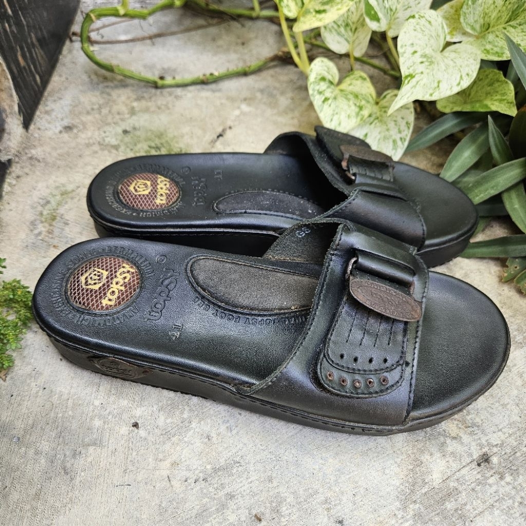 sandal kulit second topsy size 41(26cm)
