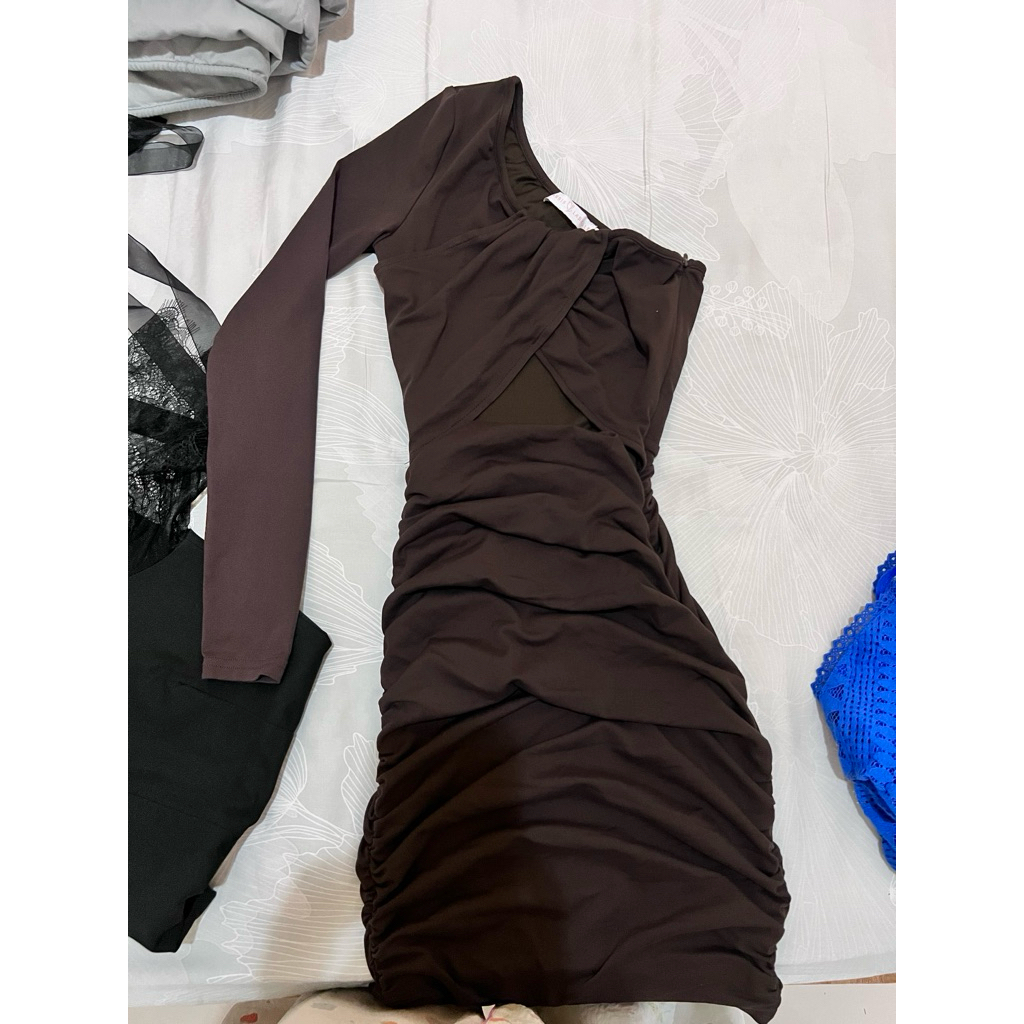 dress one shoulder