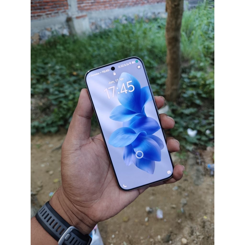 Vivo V70 5G 12/256 gb