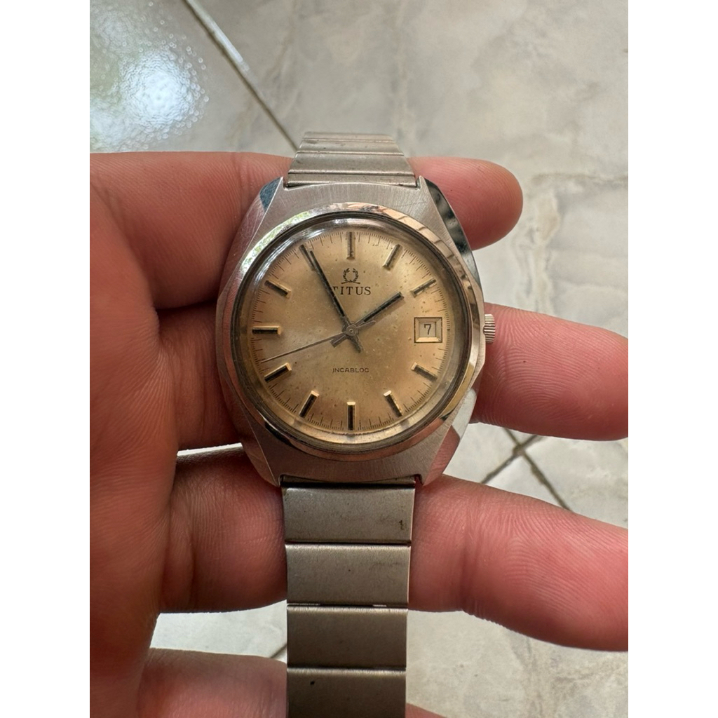 Titus manual winding rare item