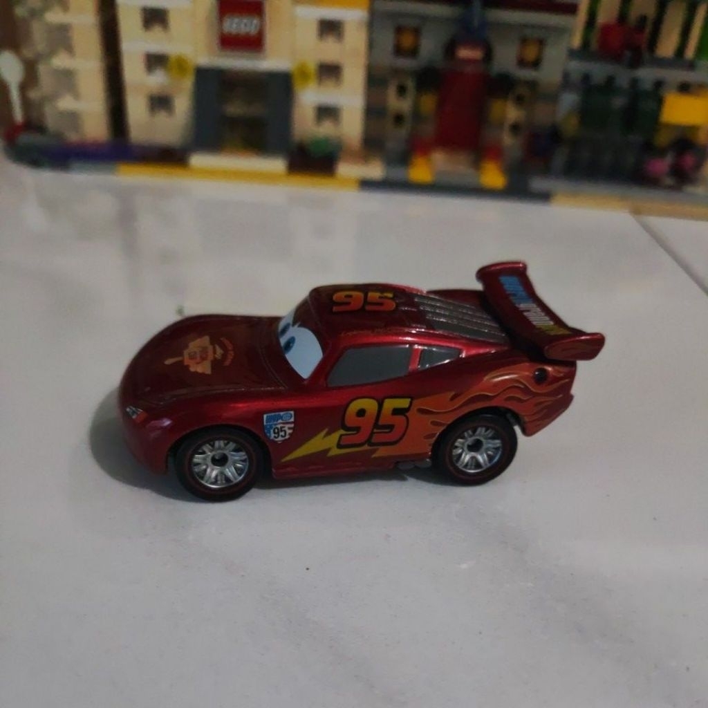 Tomica Cars Merah