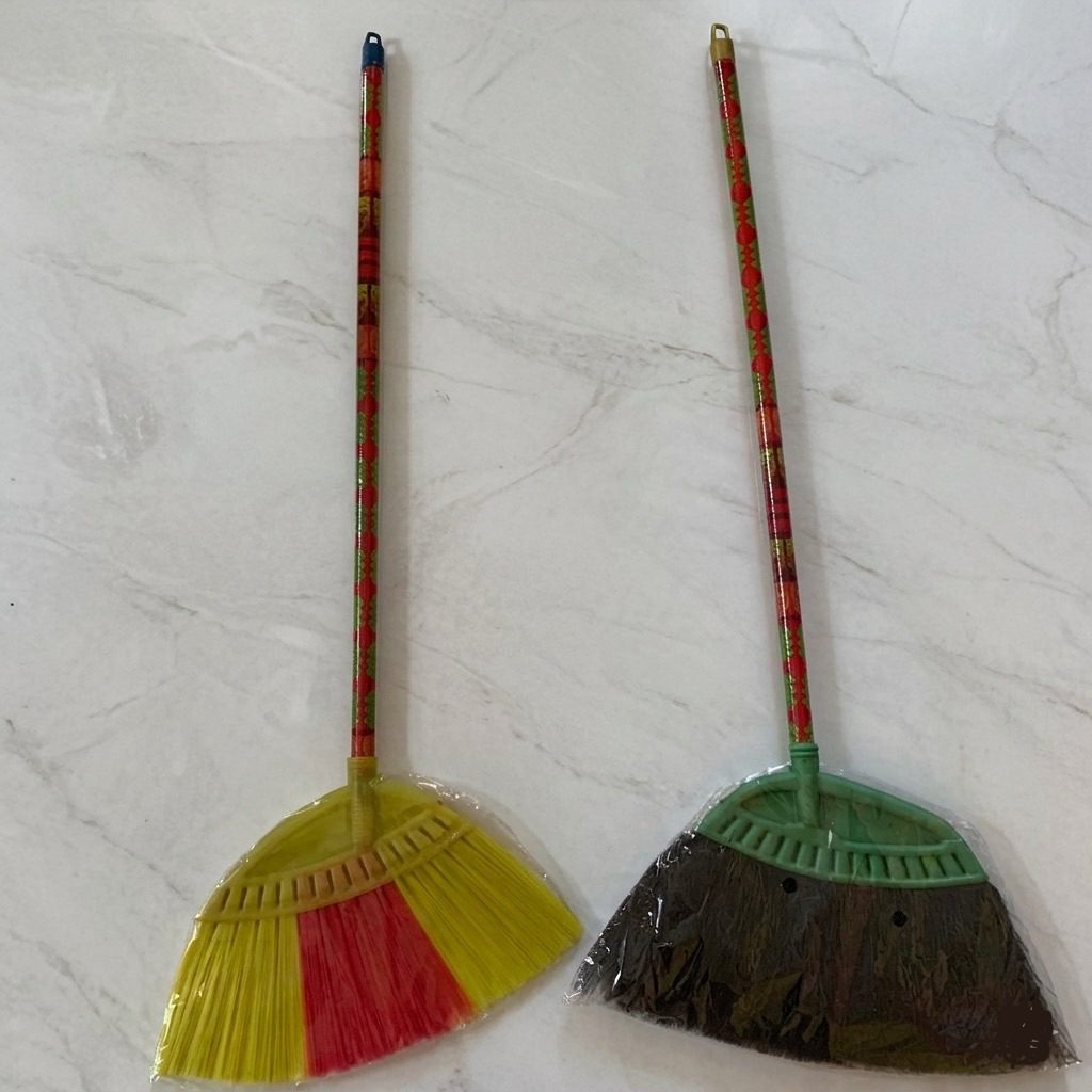 ( 2 pcs )Paket sapu senar nylon & sapu ijuk