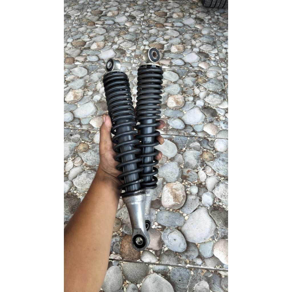 shock belakang supra 125 ori copotan