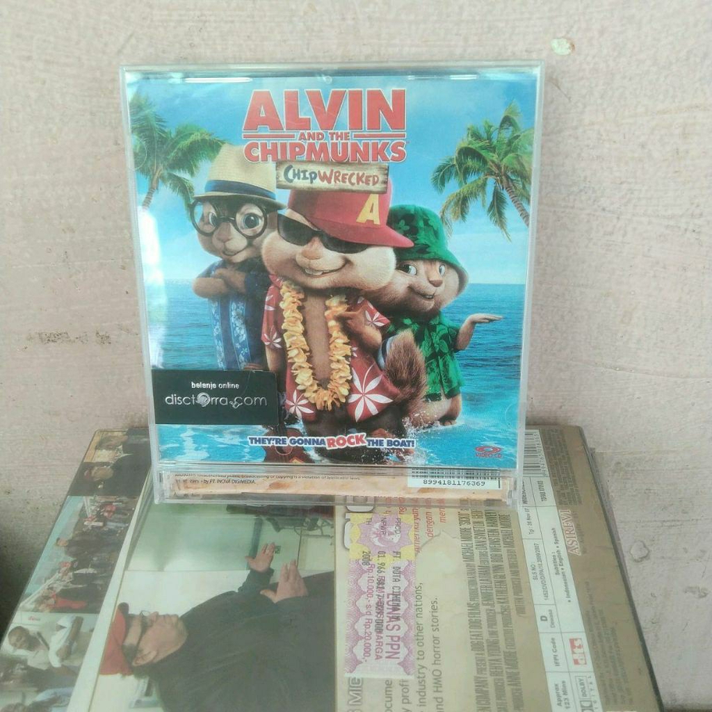 VCD Alvin and the chipmunks chipwrecked