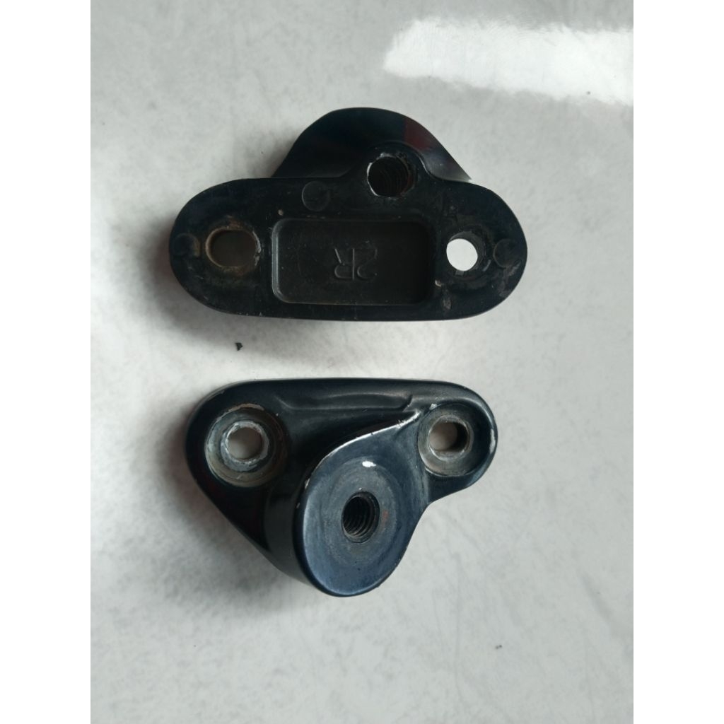 Dudukan spion cbr150r k45g