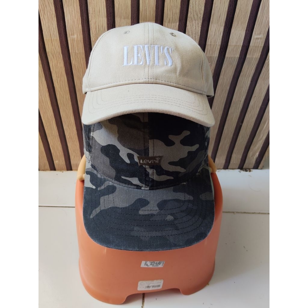 topi levis