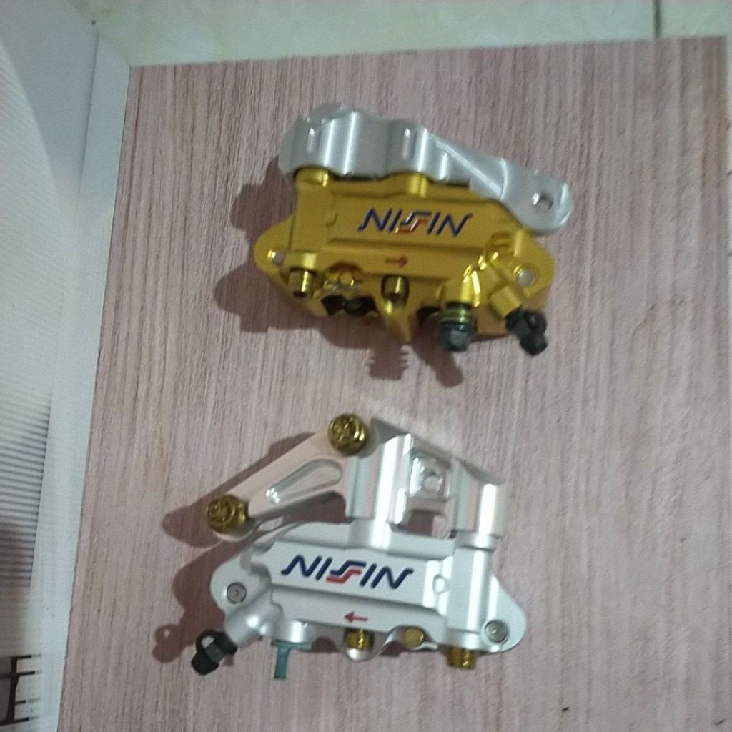 kaliper nissin 4 piston set breket pnp ninja beat vixion warna silver gold