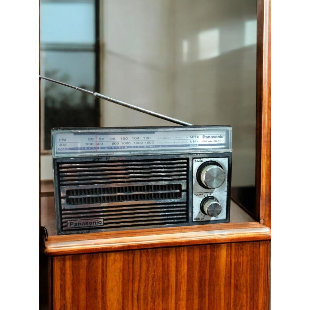 Radio Jadul Panasonic 2 Bands Am dan Fm seri RF-5250
