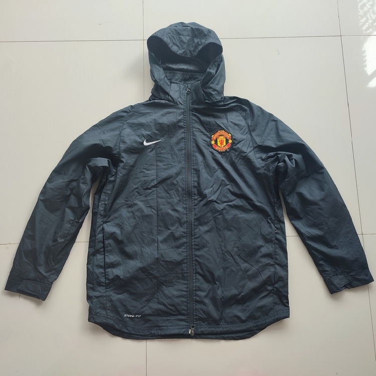 107. Jacket Outdoor Casual Nike MU Size tag XL - Pakaian Gunung Lapangan Running Olahraga