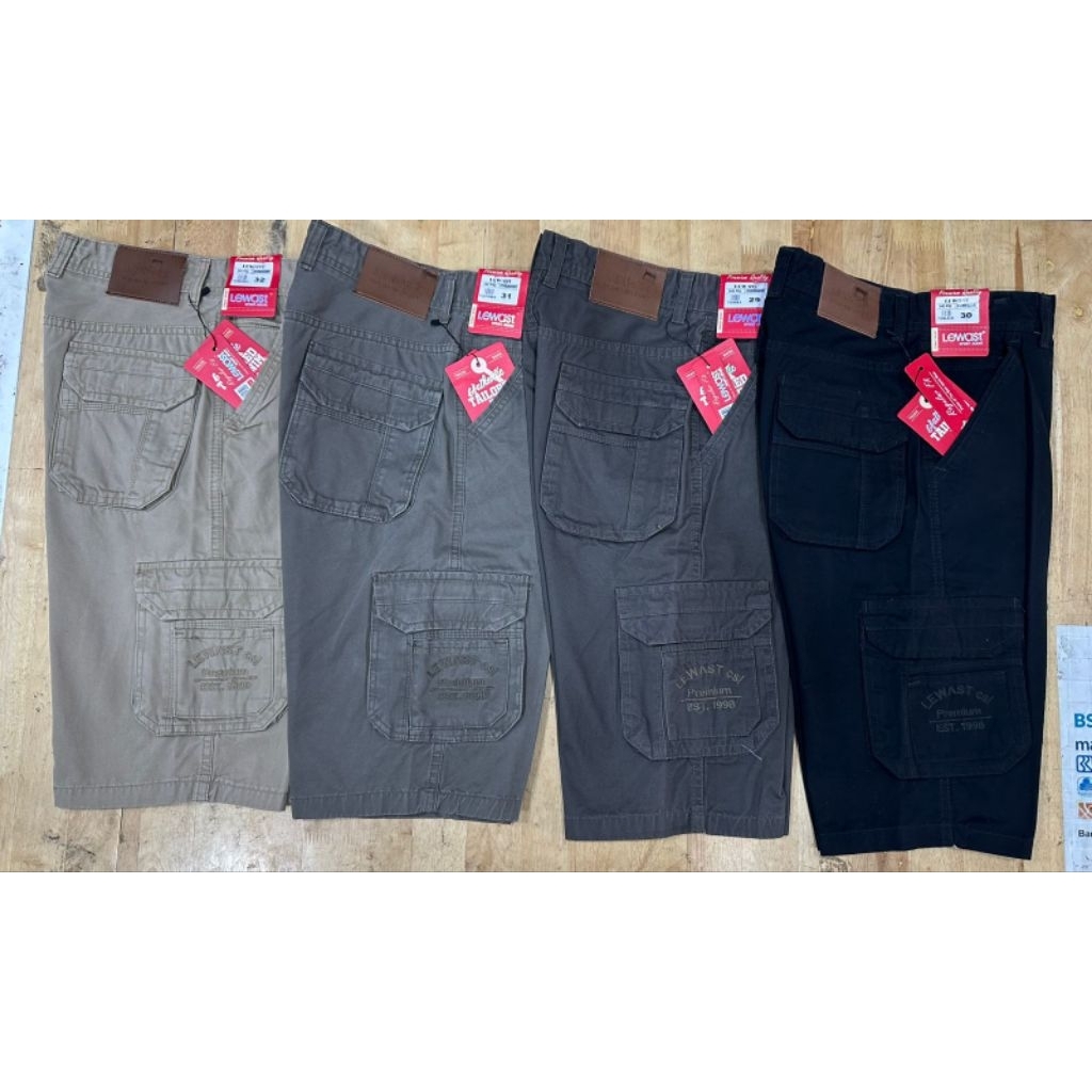 Celana Pendek Cargo Lewast