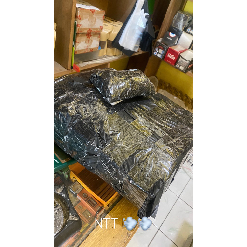 Pesanan 1/2kg 2 ,klik 12 , kertas 1 iket