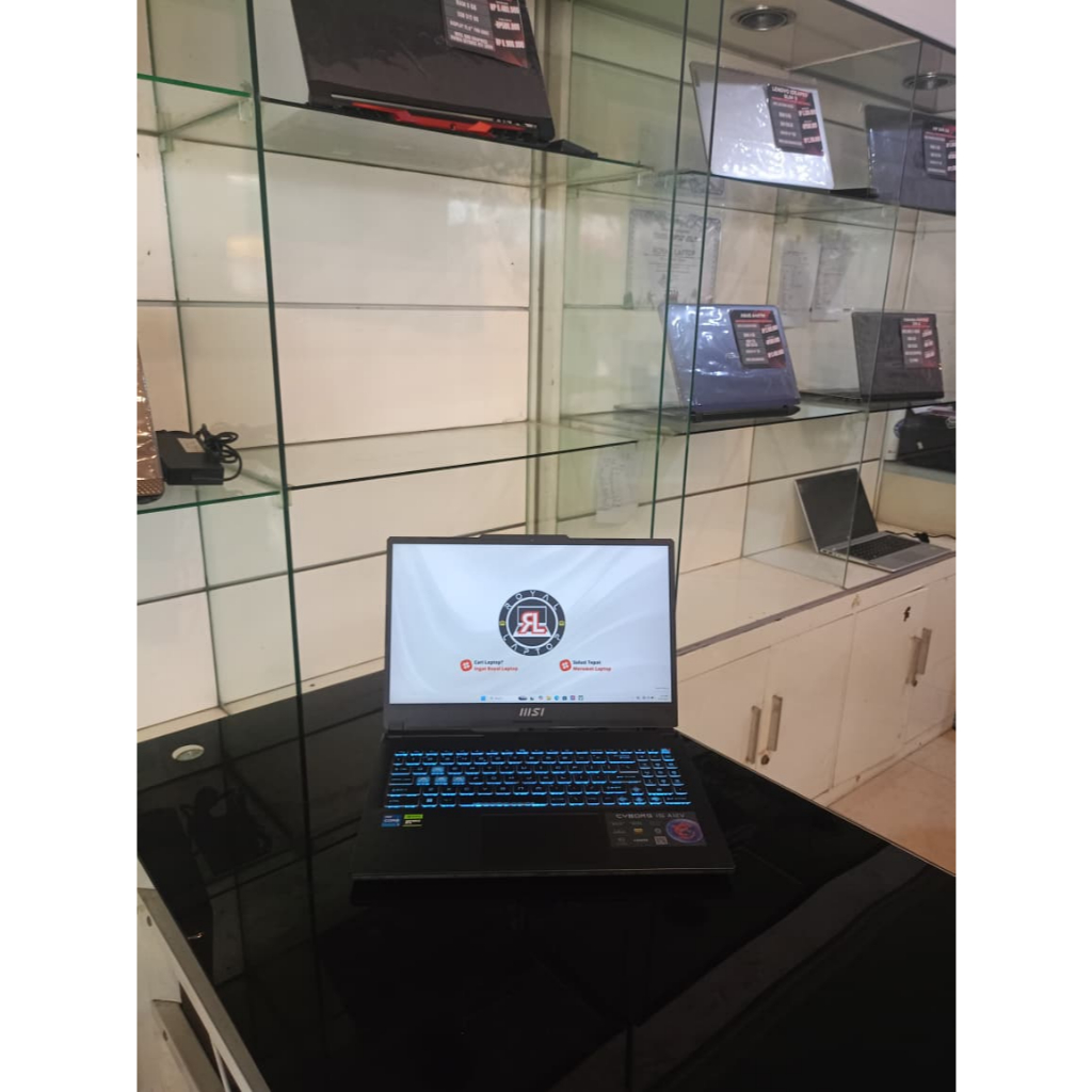 LAPTOP SECOND MSI CYBORG 15 A12V INTEL CORE I7-12650H RAM 16 GB SSD 1 TB INTEL UHD GRAPHICS  NVIDIA 