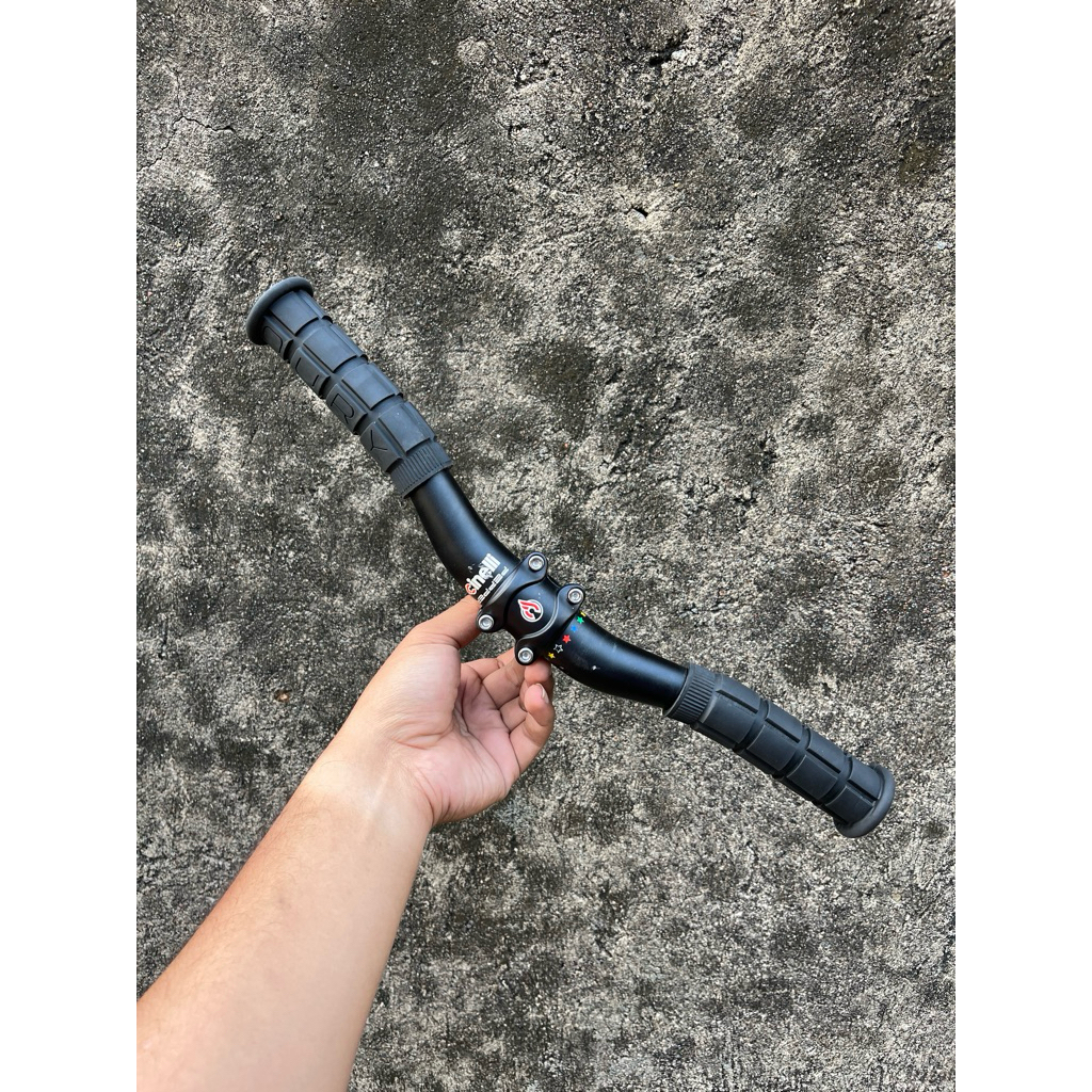 Risebar Cinelli Pepper OS 31.8 dan Stem Cinelli ANT