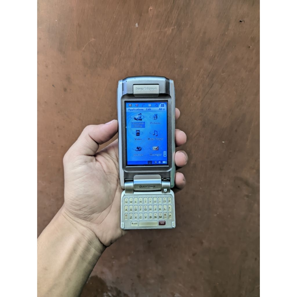 Sony Ericsson p910i