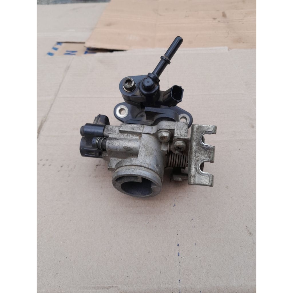 throtle body tb revo fit injeksi k03 original ( lepasan motor )