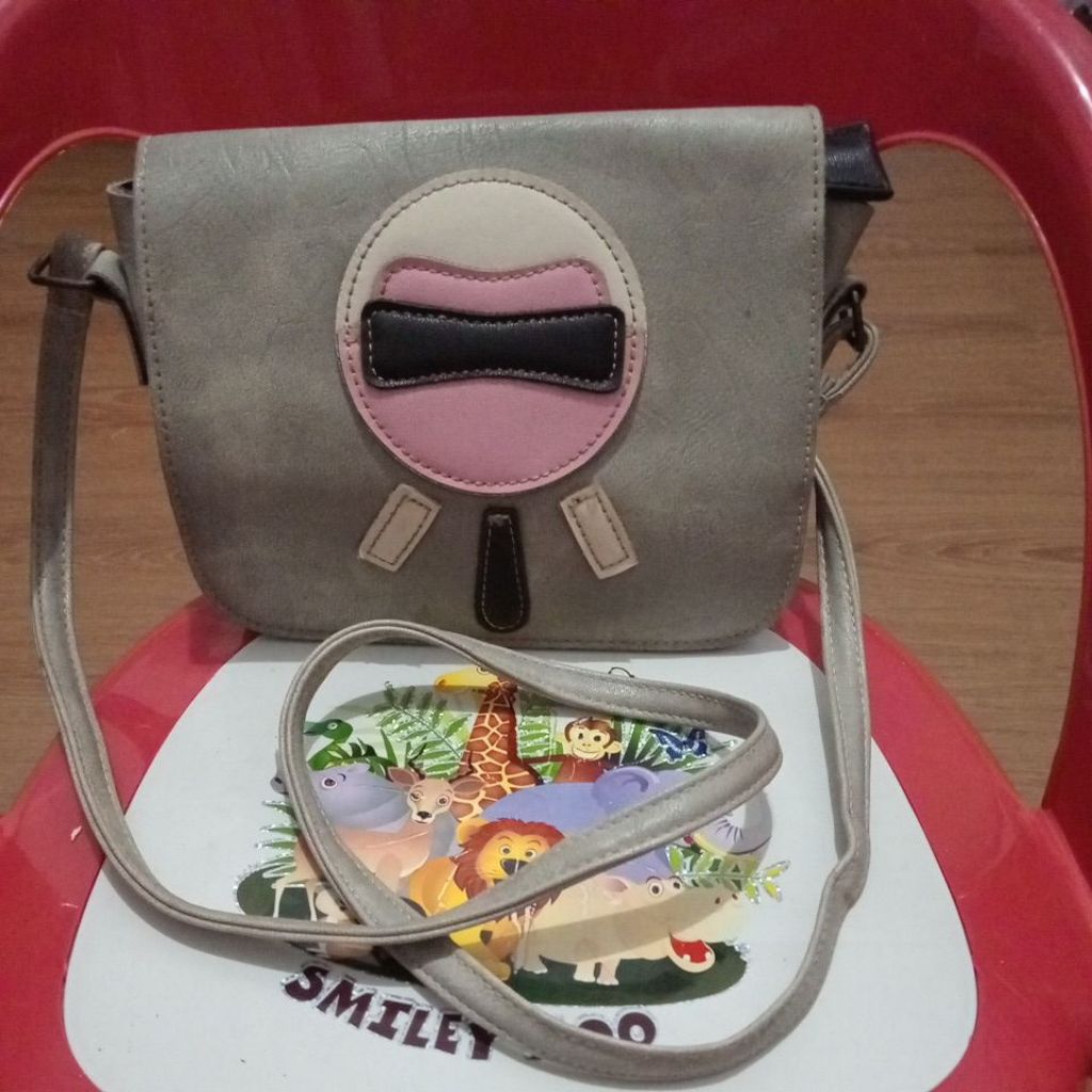 Tas Sling Wanita Monza