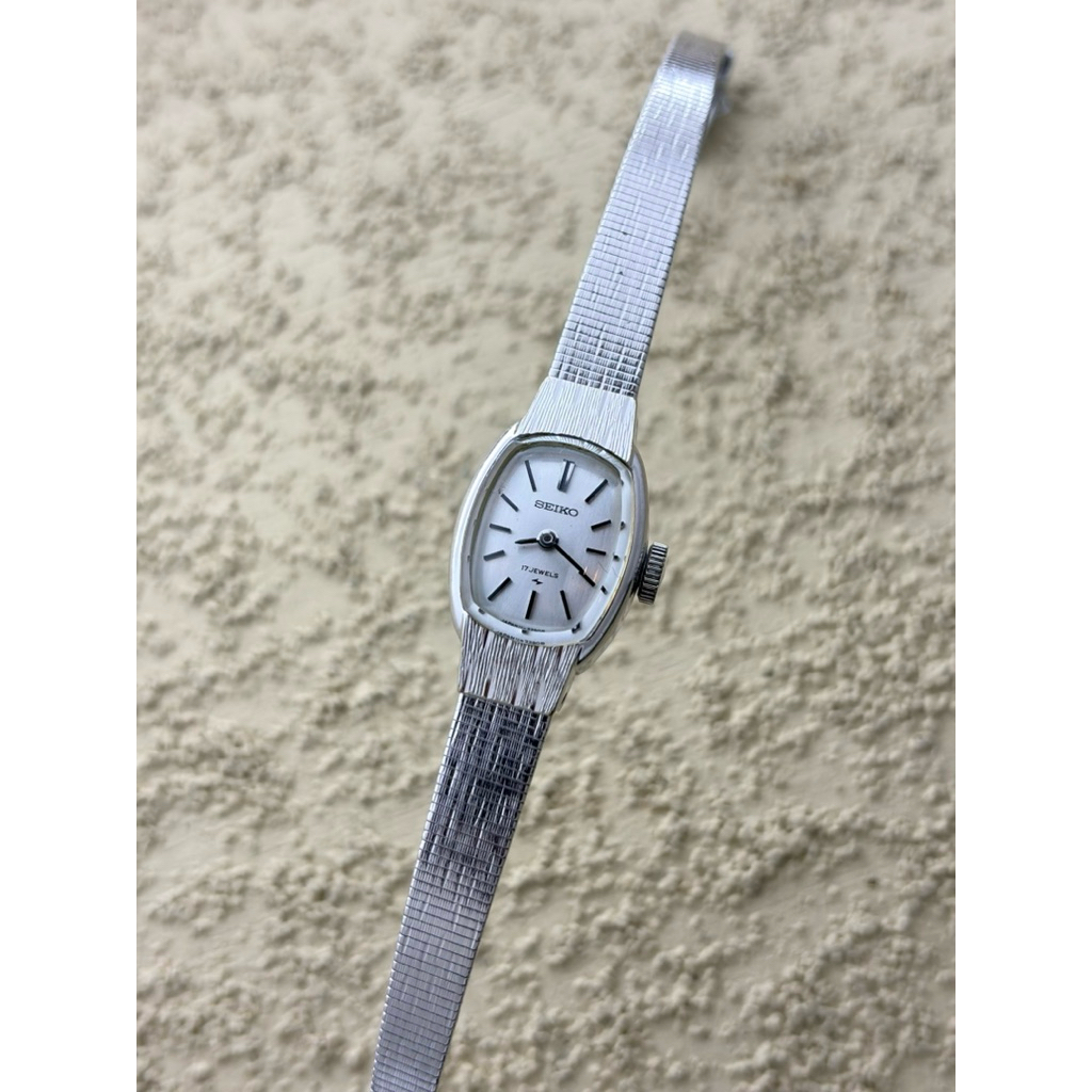 Dresswatch Jam tangan Seiko Tank White Plated Second Preloved